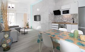 The Safe Point Suites Tablero